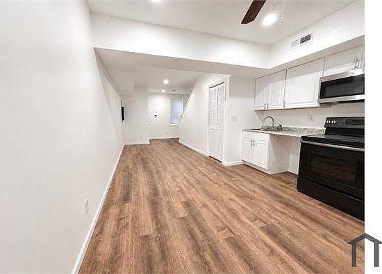 5th image of 318 N Paca St #7