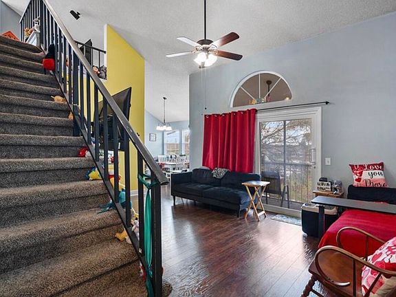 5th image of 1907 Aynsley Way #32-2