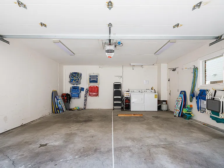 833 Isthmus Ct — Photo 16