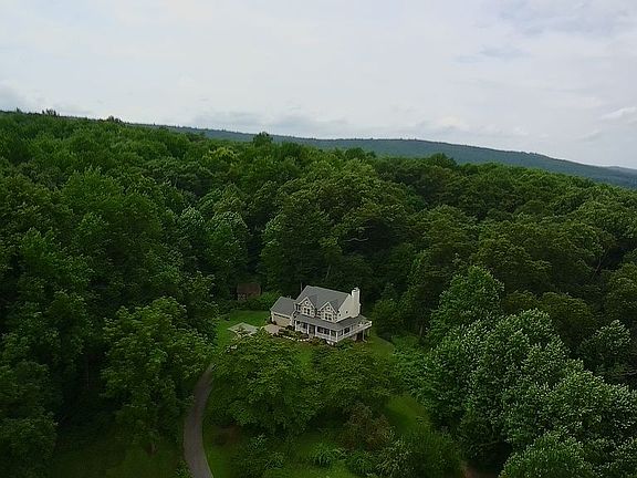 5th image of 1389 Evans Rd