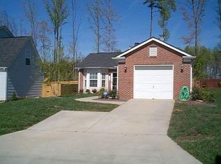 4700 Sedgelane Dr, Greensboro, NC 27407