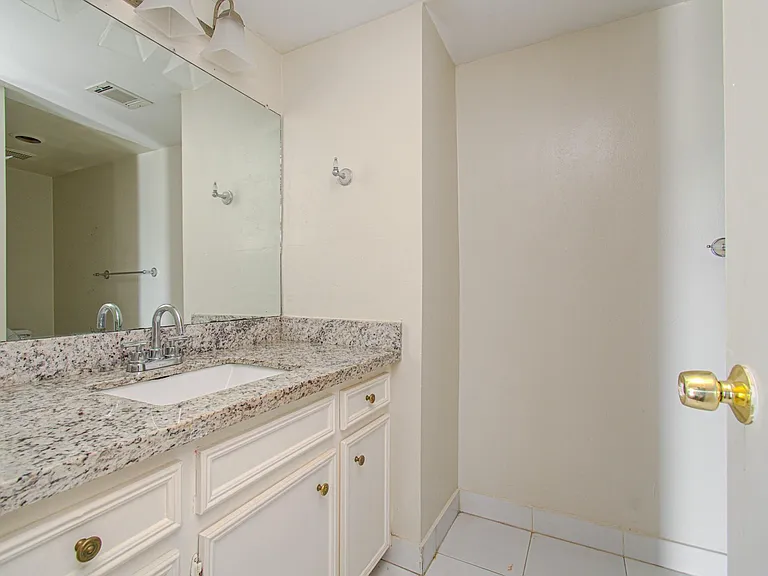823 S Ripple Creek Dr — Photo 35