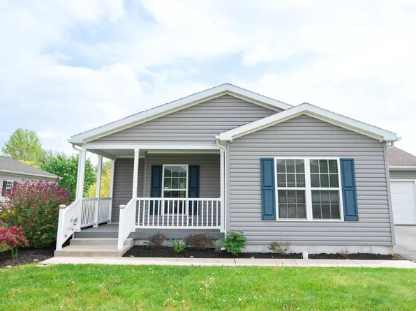 6 Cormorant Dr, Bechtelsville, PA 19505