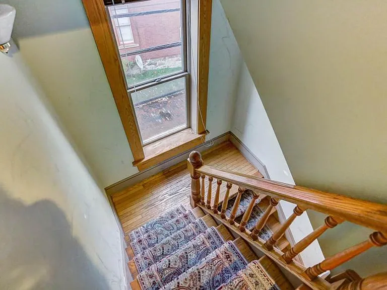 250 Wilber Ave — Photo 20