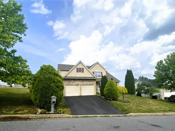 3104 Peacock Dr, Bethlehem, PA 18020