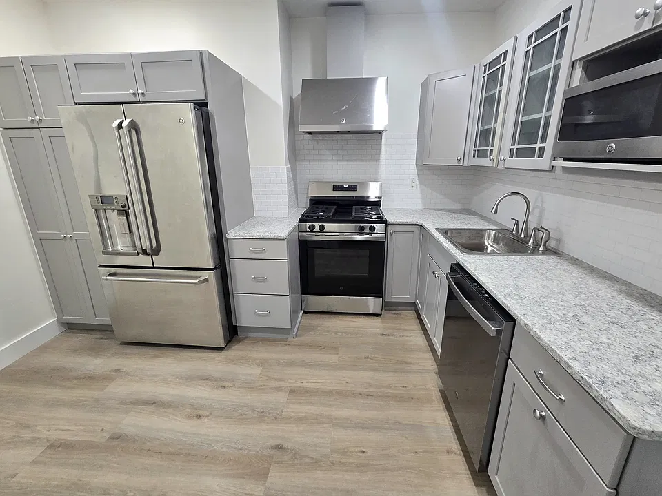 356 Pacific St #1