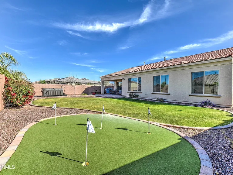 2364 E Susan Dr — Photo 16