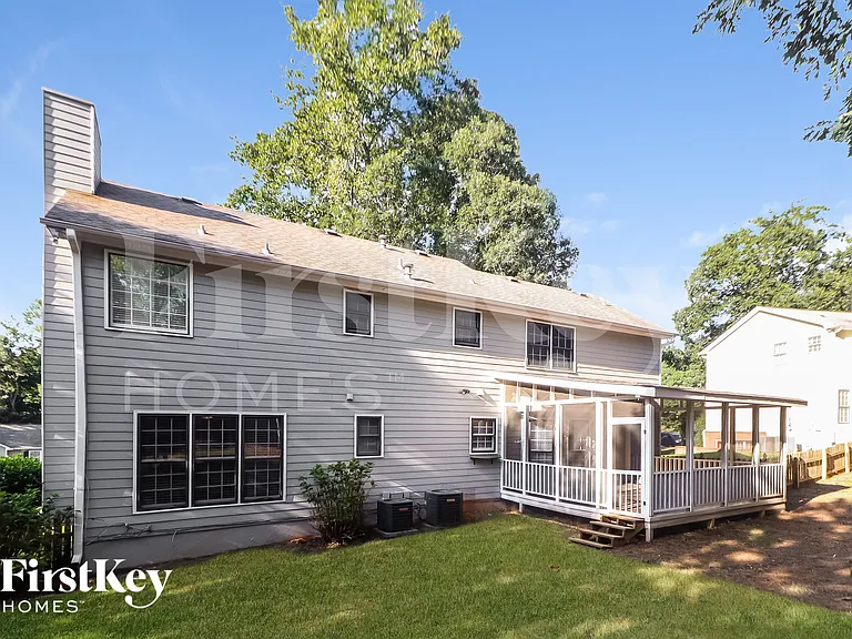 205 Timber Oak Cv — Photo 17