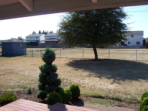 4th image of 2402 NE 168th Ave