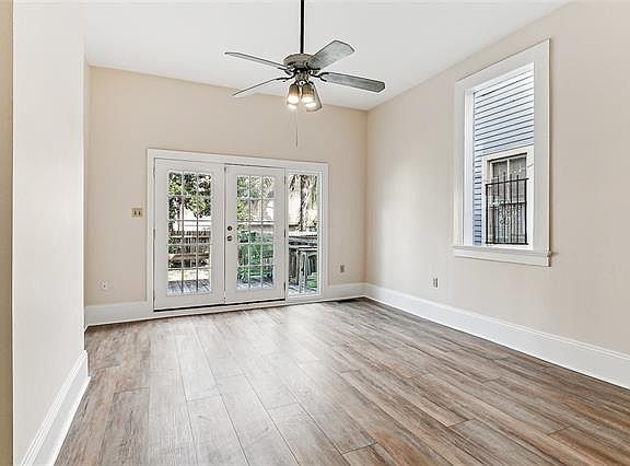 5th image of 133 N Clark St