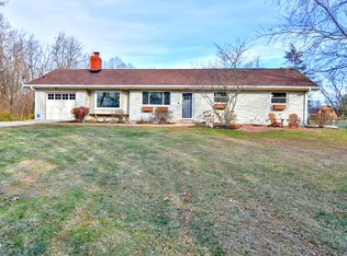 6388 E Spring Lake Rd, Mooresville, IN 46158