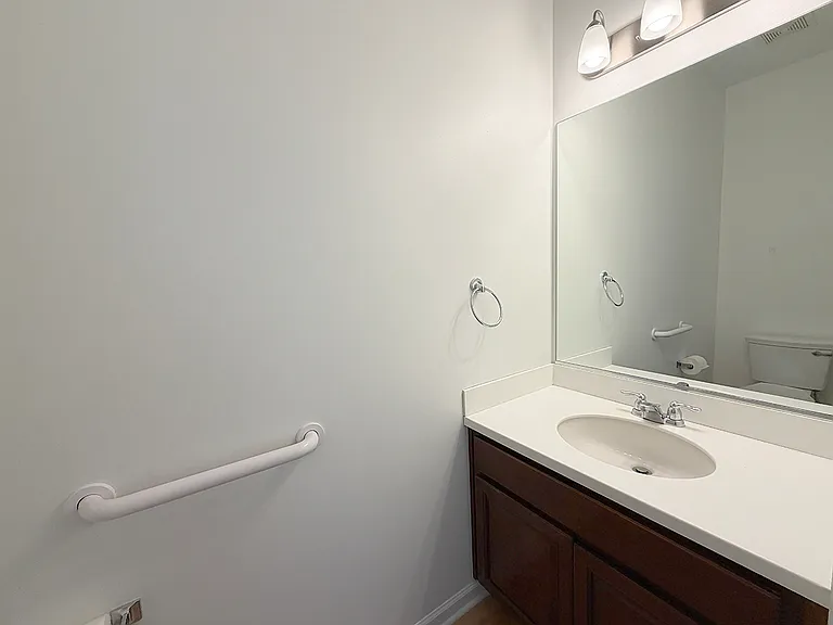 651 Olive Ln — Photo 8