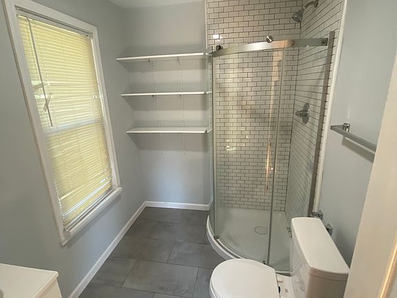 4th image of 174 Parrish St