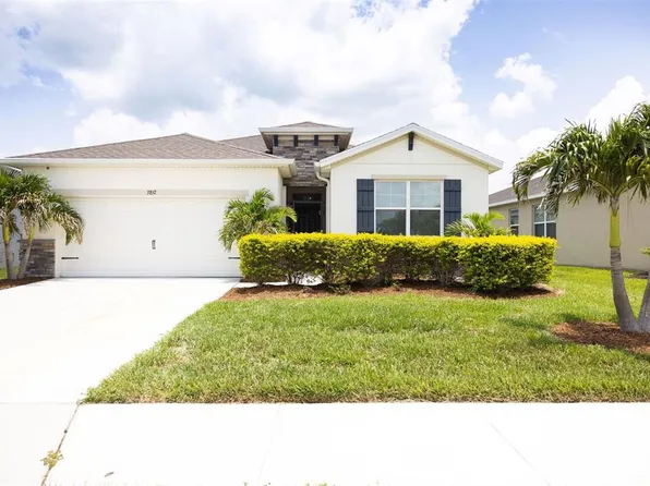3852 Mossy Limb Ct, Palmetto, FL 34221