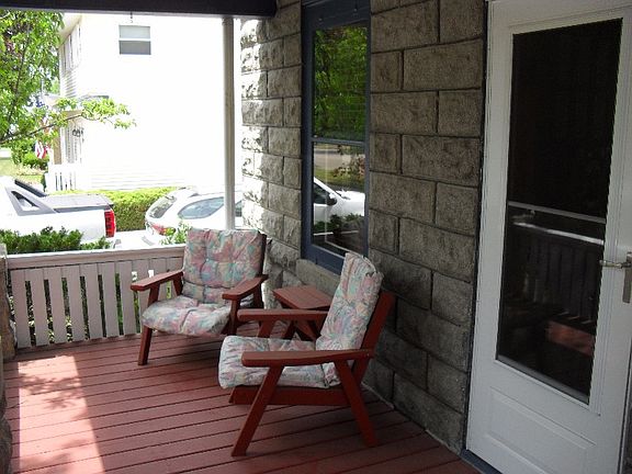 4th image of 2207 Woodside Ave