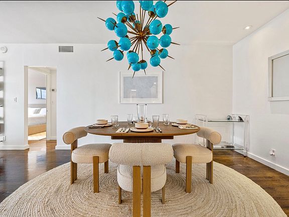 3rd image of 3701 Turtle Creek Blvd APT 9A