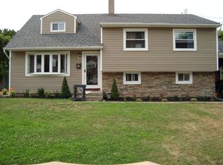 20 Thomas Rd, Somerset, NJ 08873