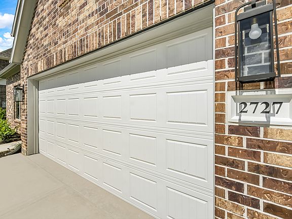 3rd image of 2727 Lakeside Shore Dr