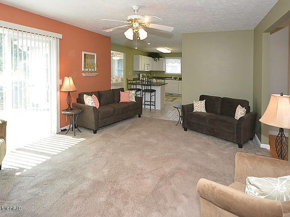 3rd image of 8226 Fawn Meadow Trl