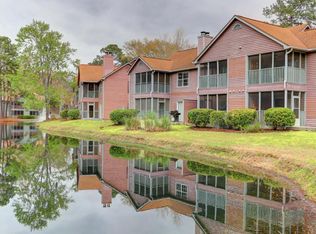 7950 Parklane Ct APT E, North Charleston, SC 29418