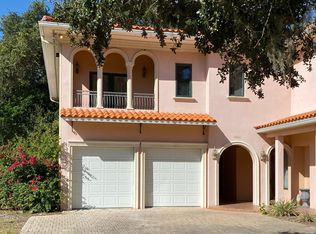 1960 Freedom Dr, Clearwater, FL 33755
