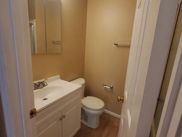 900 Swallow Crest Ct #K — Photo 10