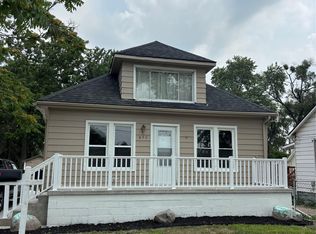 850 Montie Rd, Lincoln Park, MI 48146