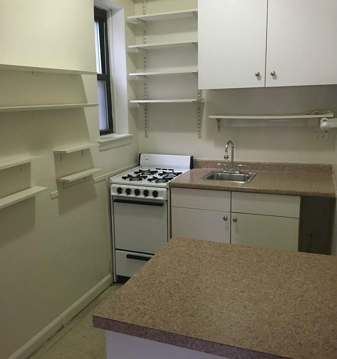 2nd image of 153 E 43rd St APT 2A