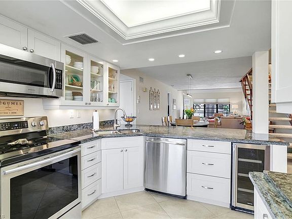 4th image of 4092 Belair Ln APT 15