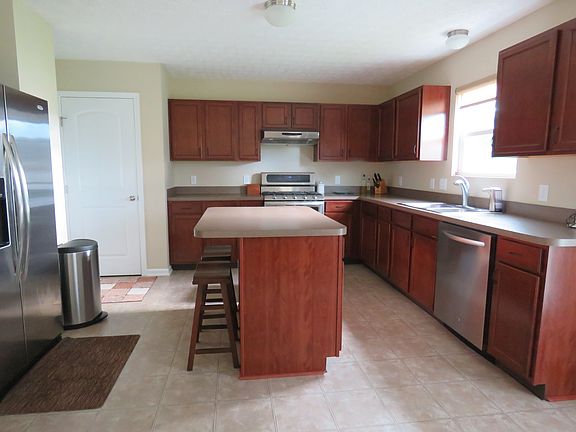 3rd image of 5815 Pittsford Dr