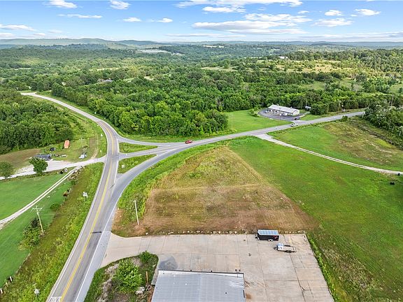 4th image of 7 & 14 Highway