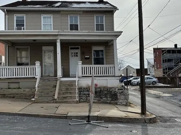18 Walnut St, Steelton, PA 17113