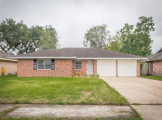 733 E Lambuth Ln, Deer Park, TX 77536