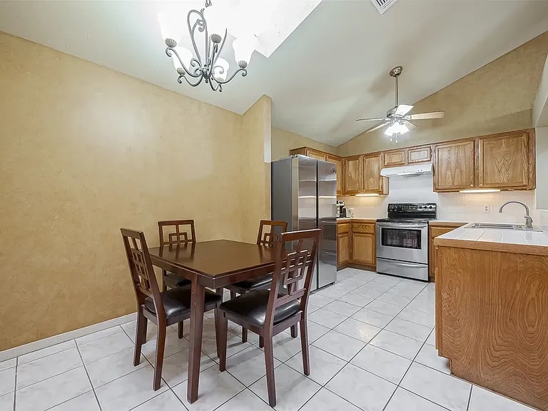 3318 Beech Point Dr — Photo 17