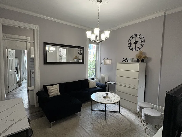 817 Washington St #15 — Photo 2