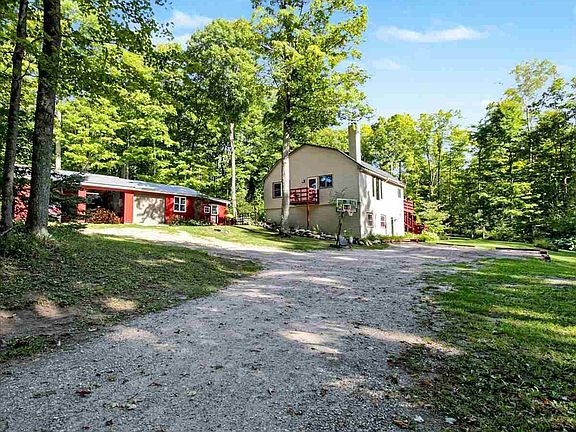 5th image of 1218 N Miles Rd