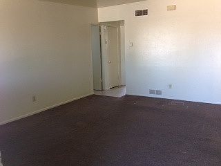 FAMILY ROOM TO HALL