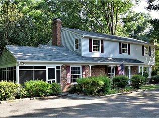 9909 Chancellor Pl, North Chesterfield, VA 23235