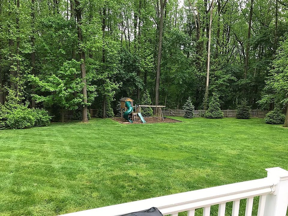 2nd image of 5 Harvey Ln