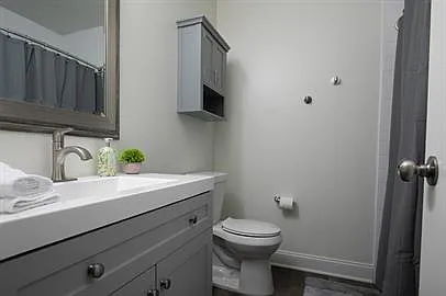 504 Wonder Ln — Photo 3