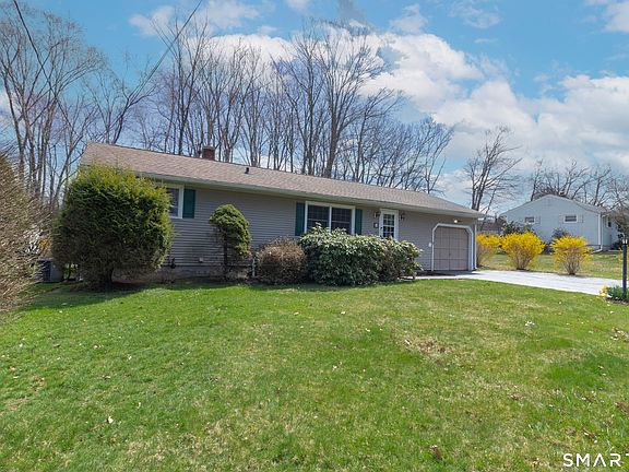 2nd image of 14 Ridgefield Road