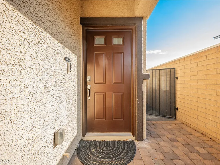 402 Larksong Ave — Photo 34