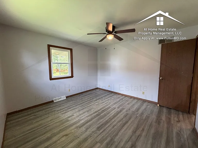 824 Bluff St — Photo 16