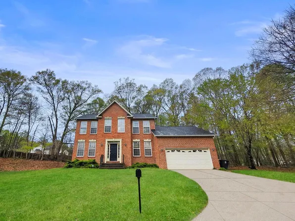 9106 Helmsley Dr, Clinton, MD 20735