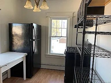5th image of 76 Samsondale Ave