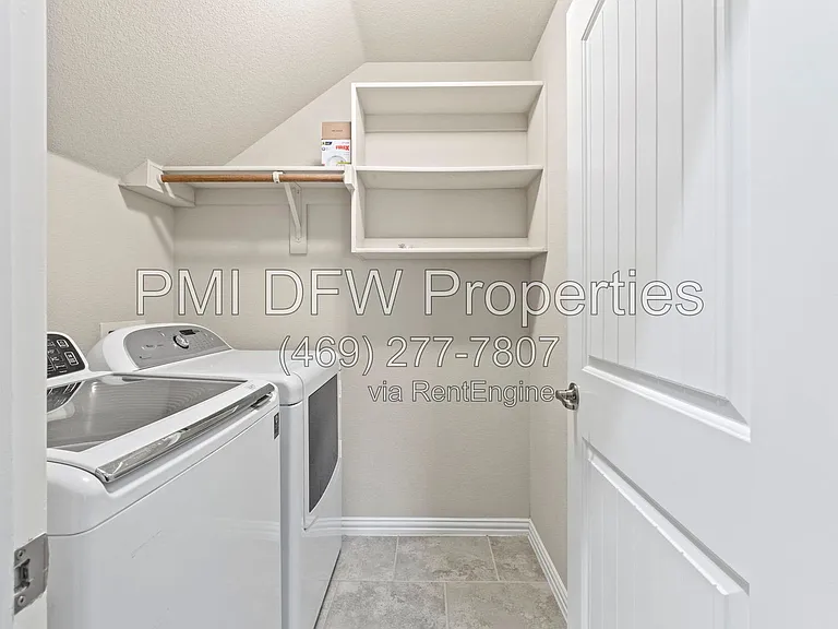 1624 Medina Ln — Photo 6
