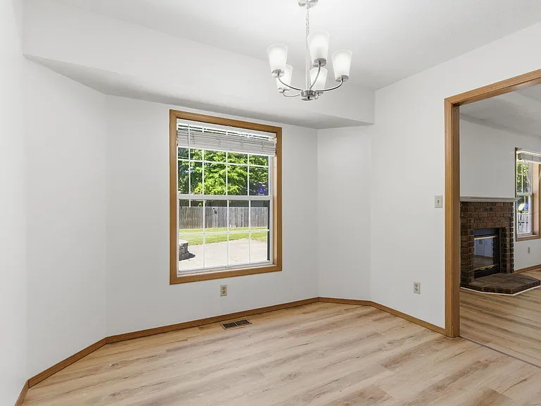 657 Kings Carriage Rd — Photo 11