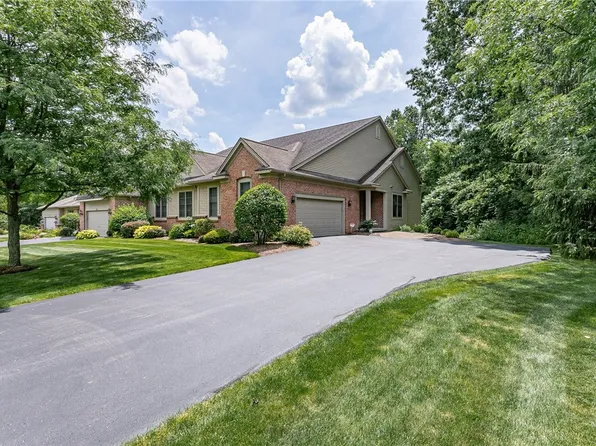 65 Neuchatel Ln, Fairport, NY 14450