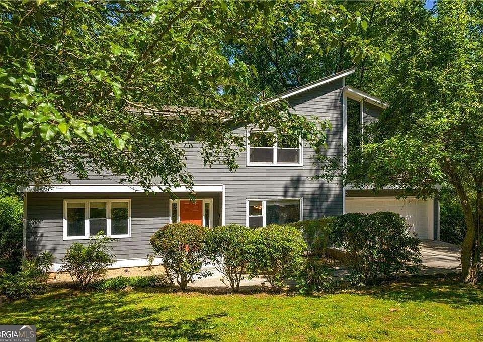 2720 Margaret Mitchell Dr NW