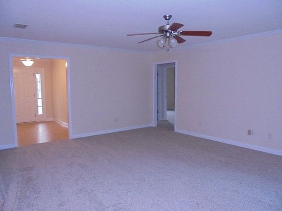 5th image of 95 Laurel Oak Dr